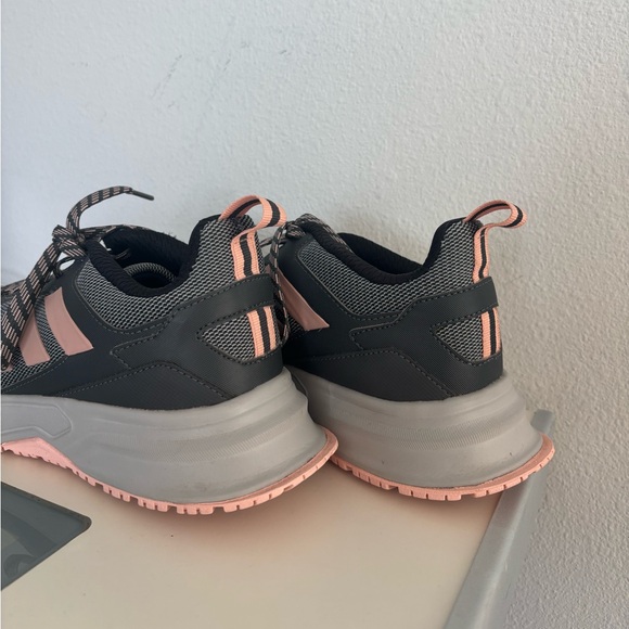 ADIDAS GREY & PINK LACE UP TENNIS SHOES SZ 7.5 - Picture 3 of 8